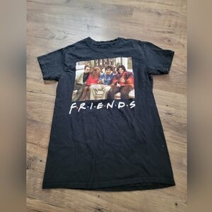 Friends Graphic T-Shirt Size Small